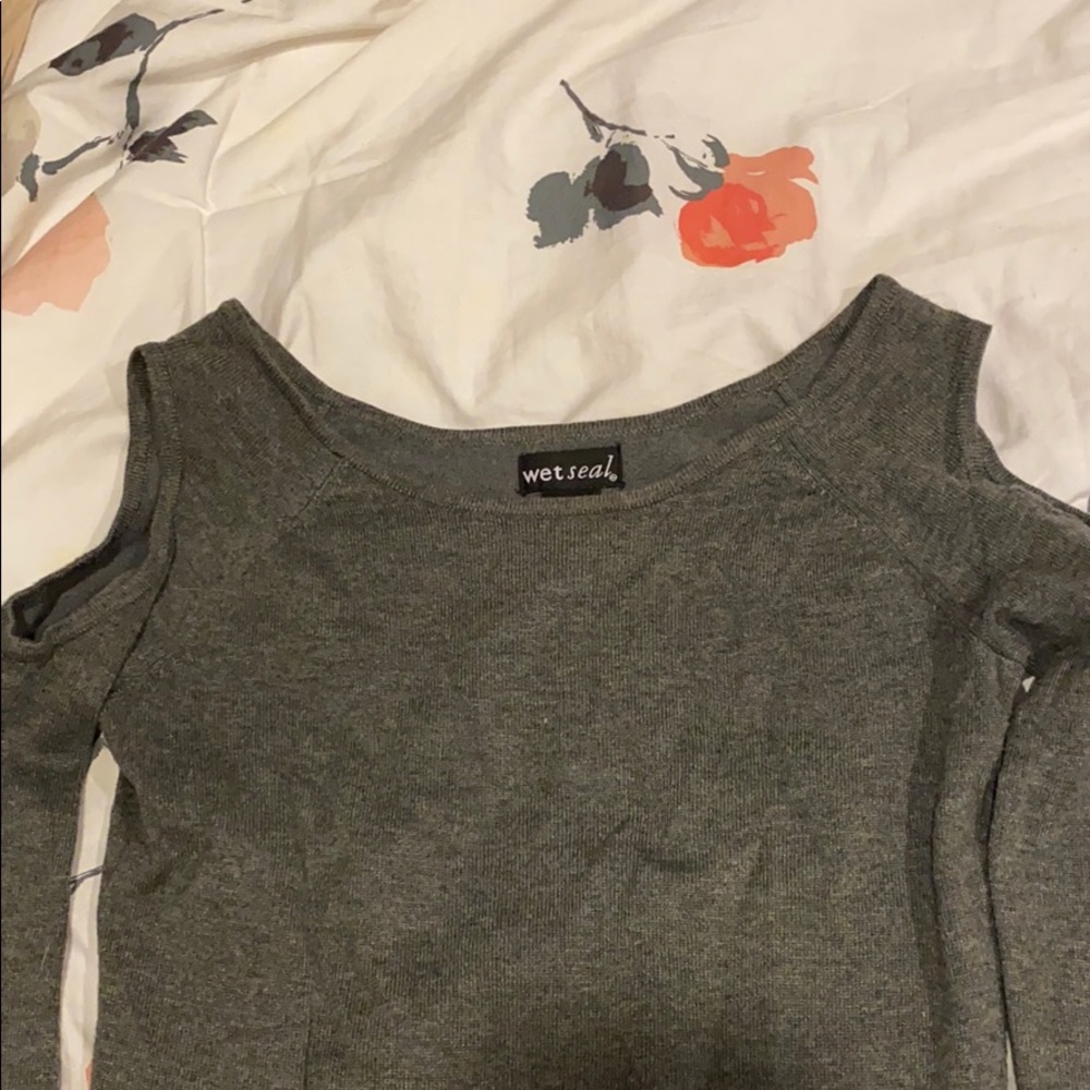 2 sweaters! - Picture 6 of 7